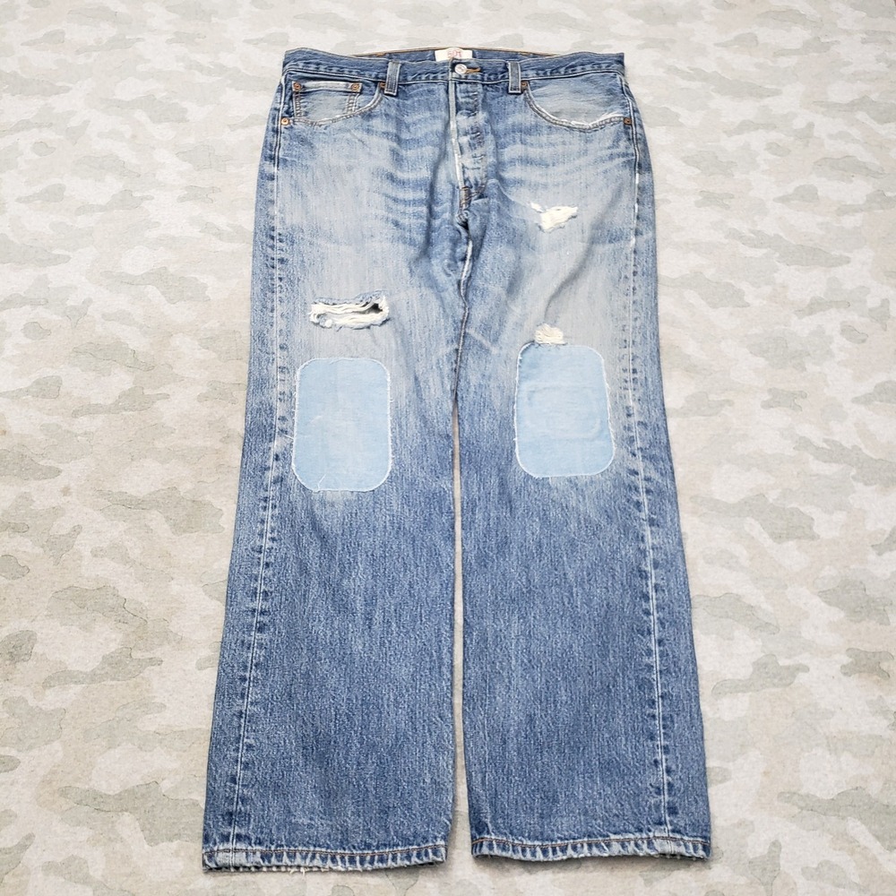Levi's 501 Jeans Mens 38x30 Blue Straight Leg Button Fly Denim Medium Wash